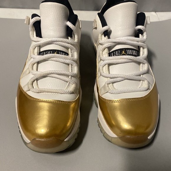 Size 8.5 - Jordan 11 Retro Low Closing Ceremony 528895-103 Damage Box Pre-Owned - Picture 2 of 13